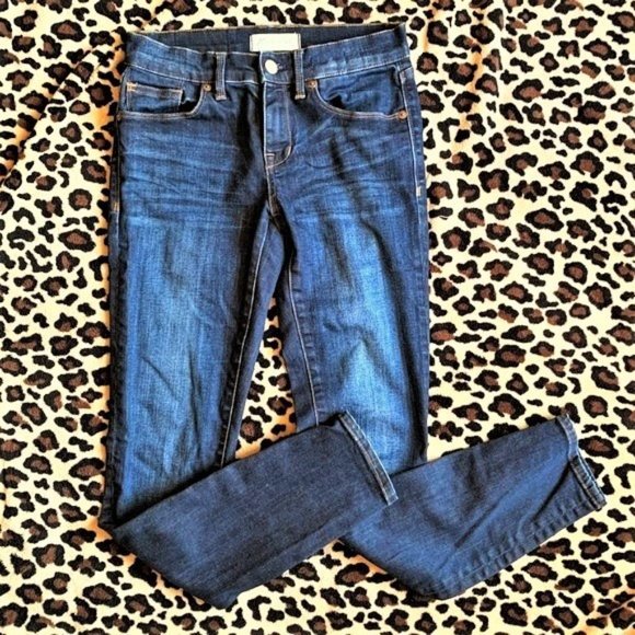 Madewell • 8" Skinny Jeans || Riverdale Wash - Picture 3 of 6